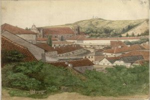 Gemälde einer kleinen Stadt mit einer Kirche im Hintergrund, umgeben von Bäumen, Hügeln und einem klaren blauen Himmel, signiert "Wiesbaden, Deutschland, 1824" unten.