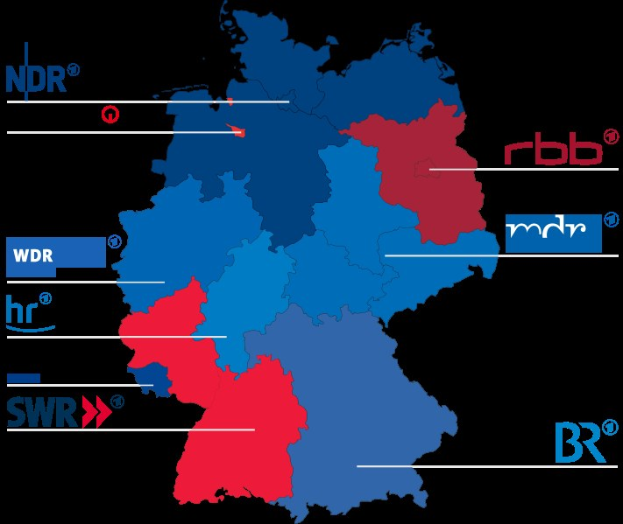 Karte von Deutschland, die die Ergebnisse der Wahl von 2016 nach Bundesländern zeigt, wobei die Bundesländer rot und blau markiert sind und von Text begleitet werden, der die Kandidaten und das Wahldatum beschreibt.