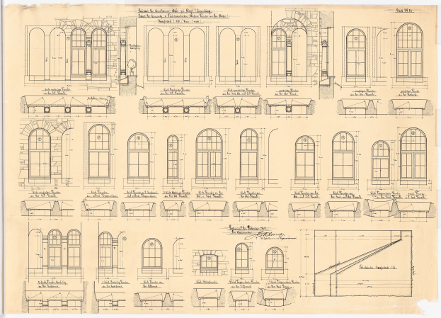 Eine Seite aus einem frühen 20. Jahrhundert Buch mit detaillierten architektonischen Zeichnungen verschiedener Fenster und Türen, begleitet von erklärendem Text.