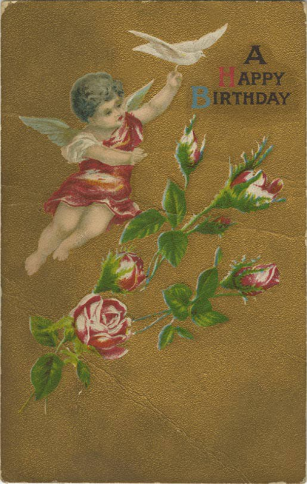 Altmodische Geburtstagskarte mit einem Amor in einem weißen Kleid, der eine Taube und einen Strauß roter Rosen mit grünen Blättern hält, begleitet von handgeschriebenen Geburtstagswünschen.