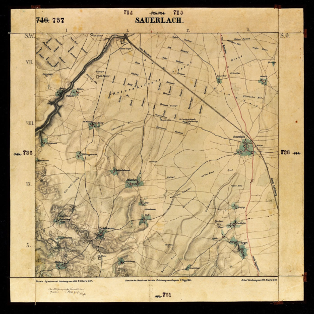 Ausführliche alte Karte von Sauerlach, Deutschland, mit Straßen, Gebäuden und Merkmalen auf einem schwarzen Hintergrund.