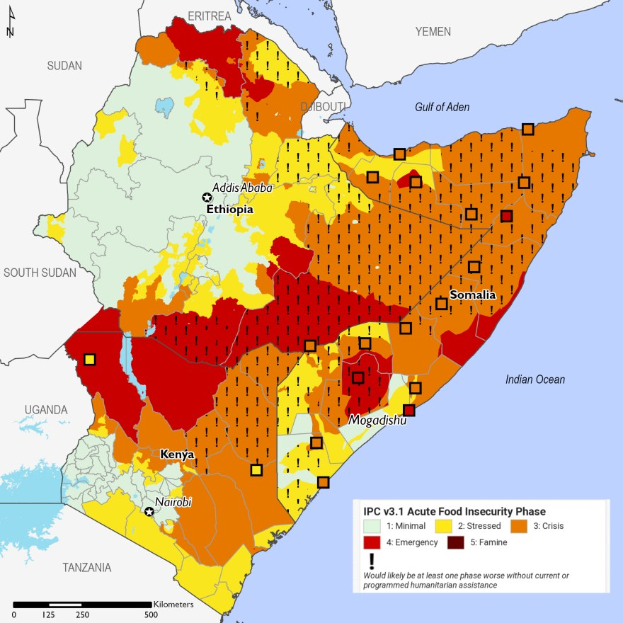 Karte von Afrika mit Farben, die den varying levels of food insecurity in each country anzeigen, begleitet von erklärendem Text.